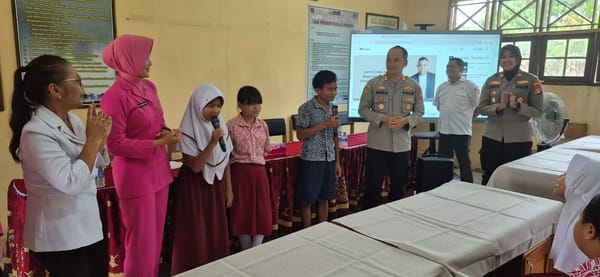 HUT Yayasan Kemala Bhayangkari: Melalui Bhayangkari Peduli Kapolres dan Ketua Bhayangkari Cabang Gumas berkunjung ke SKH Negeri Kuala Kurun