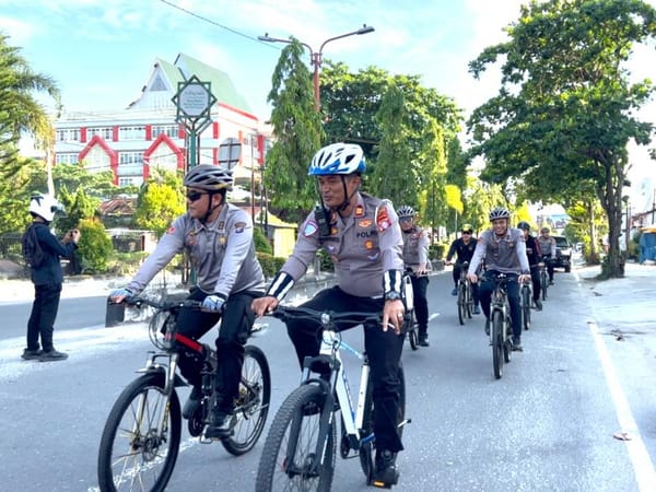Polres Kotim Giatkan Patroli Sepeda untuk Dekatkan Diri dengan Warga dan Jaga Kamtibmas