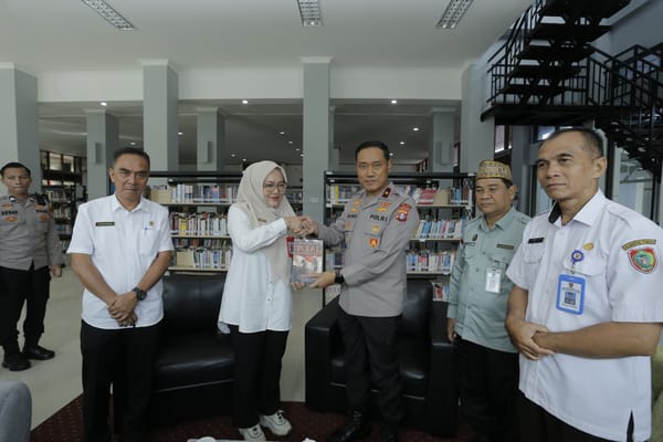 Perdalam Wawasan Masyarakat Terhadap Program Polri dan Pemerintah, Wakapolda Kalteng Tulis Buku Transformasi Polri dan Asta Cita