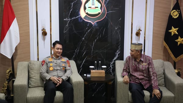 Forum Silaturahmi Keraton Nusantara Kunjungi Kapolda Bali dalam Momen Silaturahmi