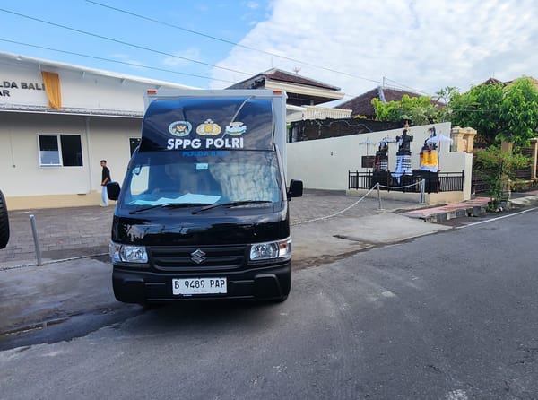 Polda Bali Salurkan 320 Porsi Makanan Bergizi Gratis Dukung Tumbuh Kembang Pelajar