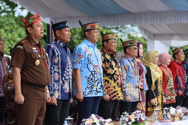 Dorong Pengembangan Pariwisata Berkelanjutan, Kapolda Kalteng dan Gubernur Resmikan Kapal Wisata Susur Sungai