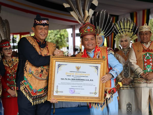 Kapolda Kalteng Dianugerahi Penghargaan Gubernur di HUT ke-68 atas Pengungkapan Narkoba di Lamandau