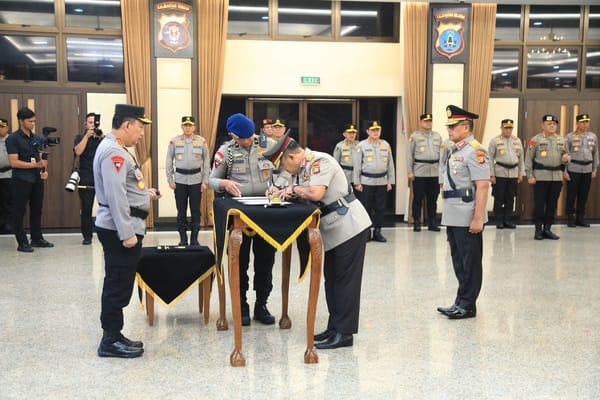 Polri Umumkan Kenaikan Pangkat 49 Pati, Dua Jadi Komisaris Jenderal