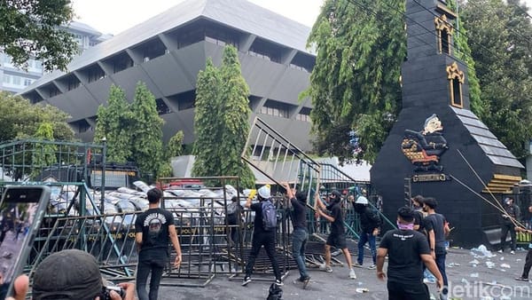 2 Mahasiswa Ditangkap Usai Diduga Menyandera Polisi Saat Aksi May Day di Semarang