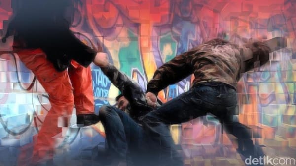 Viral! Diduga Debt Collector, Pria Dihajar Warga di Semarang, 2 Orang Diamankan