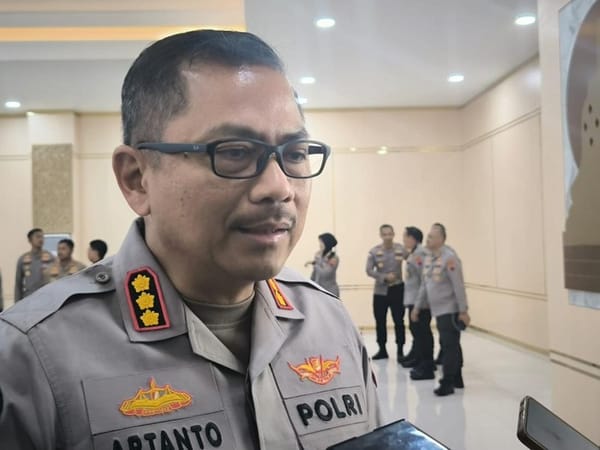 Polda Jateng Klarifikasi: Tak Ada Penjebakan Massa Aksi May Day dengan Ambulans