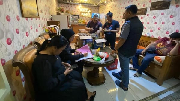 Razia Tempat Hiburan Malam, Polres Blora Amankan Ratusan Botol Miras
