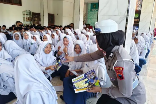 Polres Jepara Gelar 'Police Goes to School', Edukasi Pelajar soal Kamtibmas