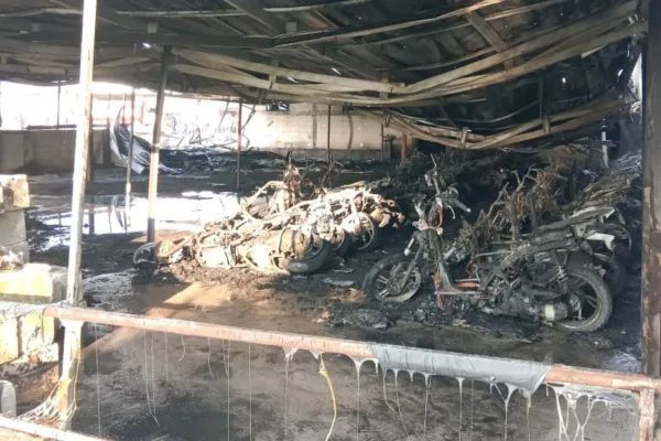 Kebakaran Hebat di Jepara: Ratusan Motor Pekerja Pabrik Hangus, Kerugian Miliaran