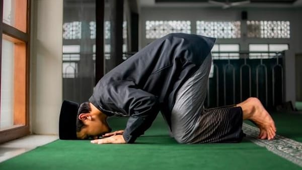 Tega! Maling di Masjid Jatinom Klaten Curi Tas Saat Jemaah Sedang Sujud