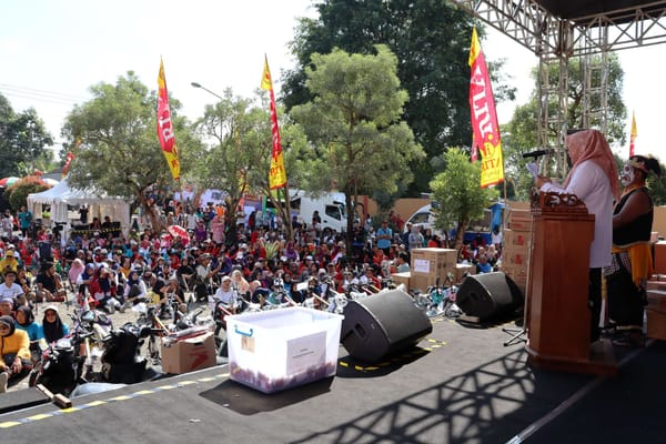 Peringati Hari Buruh, Ribuan Massa Padati Aksi May Day di Banyumas