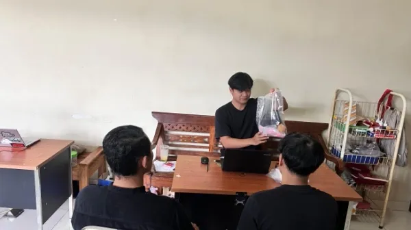 Polres Sukoharjo Amankan Dua Mahasiswa Pengedar Tembakau Gorila, Barang Bukti 65,6 Gram