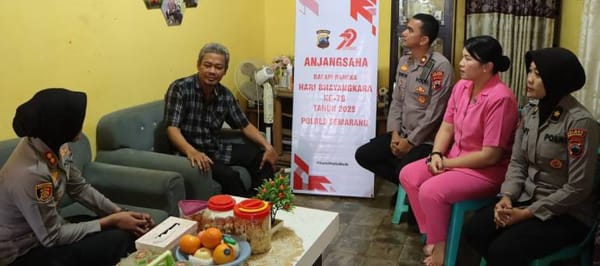 Kapolres Semarang Jalin Silaturahmi dengan Warakawuri dan Anggota yang Sakit