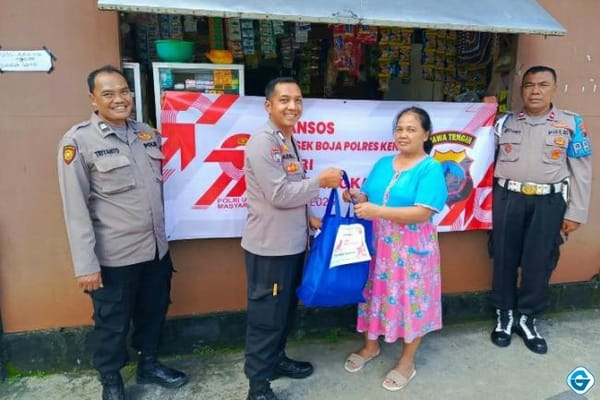 Jelang Hari Bhayangkara ke-79, Polres Kendal Salurkan Bantuan Sosial