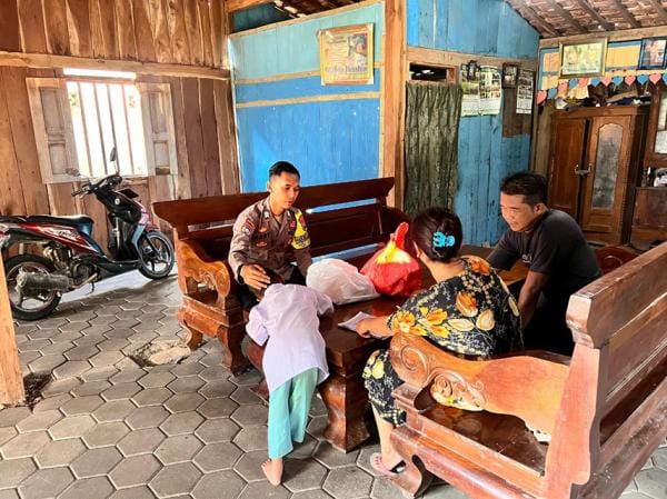 Humanis! Brigadir Ardy Teguh Dampingi Pendidikan Anak Berkebutuhan Khusus di Grobogan
