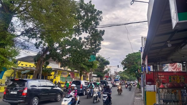 Hindari 3 Titik Ini! Lokasi Rawan Macet di Kota Malang Saat Malam Minggu