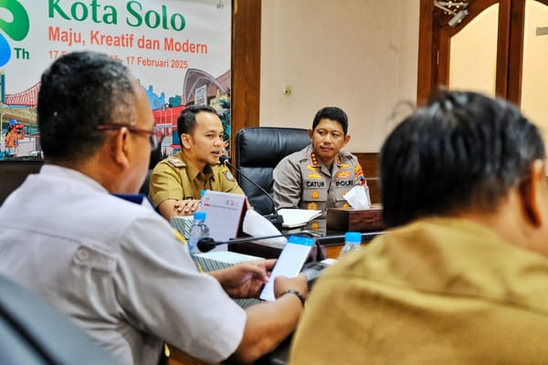 Pemkot Solo dan Polresta Tandatangani MoU Tertibkan Parkir Ngepruk dan Jukir Liar