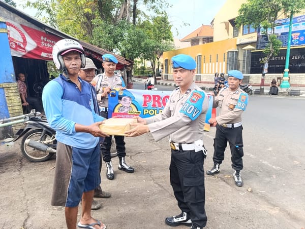Hari Bhayangkara ke-79, Propam Polres Jepara Tebar Kepedulian Lewat Bansos