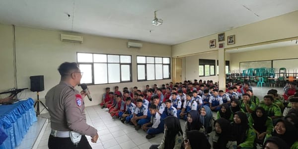 Polres Rembang Ajak Pelajar Pahami Pentingnya Keselamatan Lalu Lintas