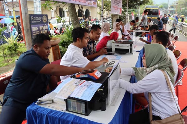 Dekatkan Diri ke Masyarakat, Polres Semarang Buka Layanan Publik di CFD