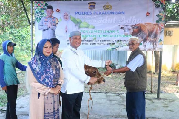 Kapolres Pekalongan Distribusikan Hewan Kurban ke Takmir Masjid dan Pondok Pesantren