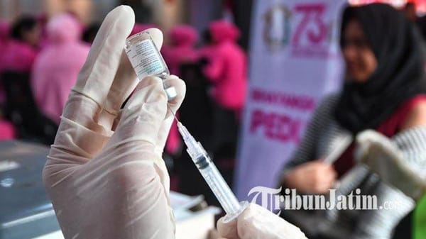 Sambut Hari Bhayangkara, Polresta Malang Kota Sasar Ratusan Remaja dengan Vaksinasi HPV dan Pap Smear