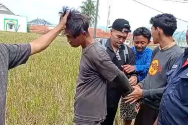 Motor Curian Mogok, Pria di Brebes Ditangkap Warga, Videonya Viral