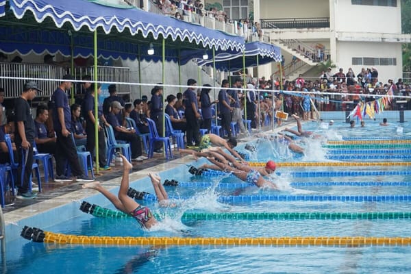 608 Atlet Muda Ramaikan Kejuaraan Renang Pemula di Magelang Kota