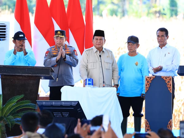 Presiden Prabowo Puji Inisiatif Polri dalam Panen Raya Jagung Nasional di Kalimantan Barat