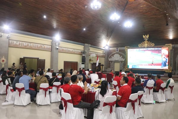 Kapolda Bali Gelar Nobar Bersama Awak Media, Dukung Semangat Timnas Menuju Piala Dunia 2026