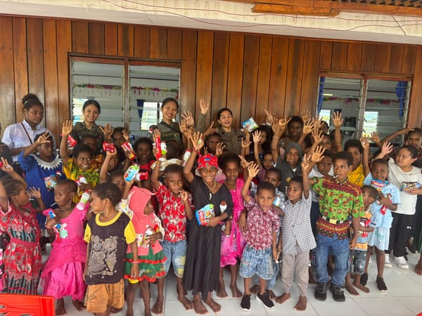 Srikandi Polri Tebar Damai Lewat Ibadah Bersama Anak-Anak di Gereja GPDI Yericho, Nduga