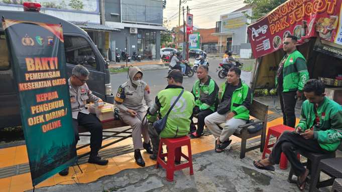 Peduli Kesehatan Ojol, Polda Jateng Gelar Pemeriksaan Gratis