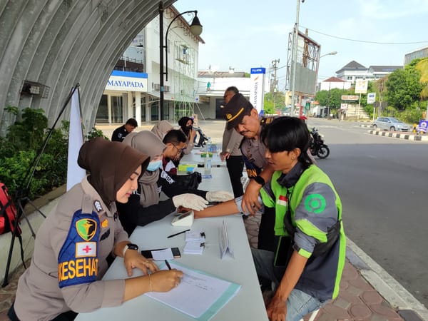Peduli Ojol, Polda Jateng Tawarkan Layanan Medis Keliling dan Stasioner Gratis