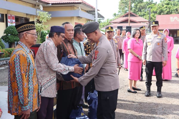 Sambut Hari Bhayangkara ke-79, Kapolda Kalteng Pimpin Bakti Sosial Sekaligus Berikan Bansos Untuk Purnawirawan Polri, Stunting dan Masyarakat di Murung Raya