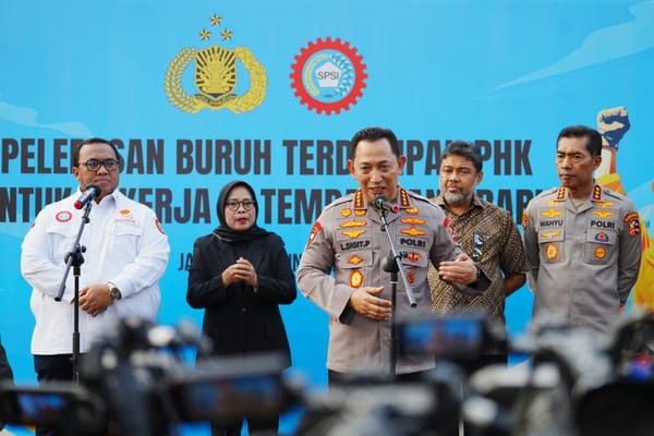 Kapolri Lepas 700 Buruh Terdampak PHK Untuk Kembali Bekerja, Wujud Kolaborasi Selesaikan Permasalahan Industrial
