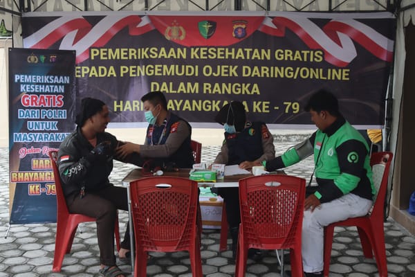 Peduli Kesehatan Driver Ojol, Polda Kalteng Gelar Layanan Rikkes Keliling Secara Gratis