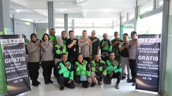Peduli Ojol, Polresta Malang Kota Adakan Pemeriksaan Kesehatan Gratis