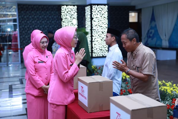 Bakti Sosial Bhayangkari Daerah Jawa Barat,  Wujud Cinta Kasih untuk Masyarakat Rentan