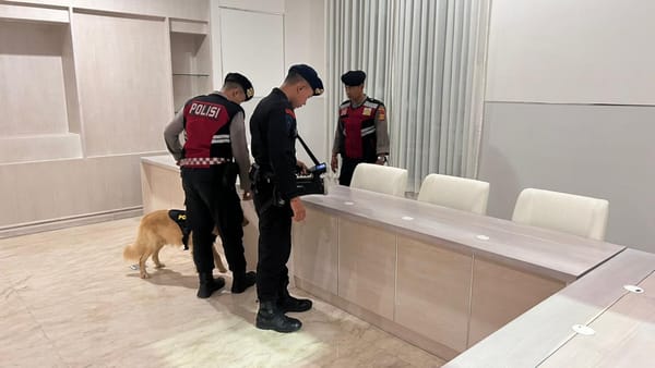 Unit Jibom Sterilisasi Ruang VIP dan VVIP Bandara Ngurah Rai Demi Keamanan Tamu Negara