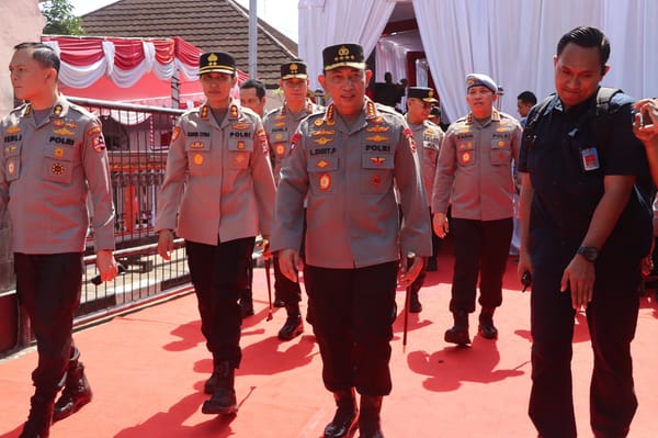Dukung Program Gizi Nasional, Kapolri Launching SPPG di Polres Jembrana