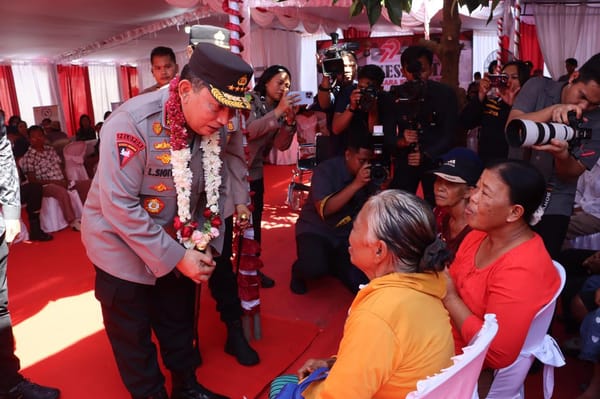 Kapolri Jenderal Listyo Sigit Tinjau Langsung Bakti Kesehatan di Polres Jembrana