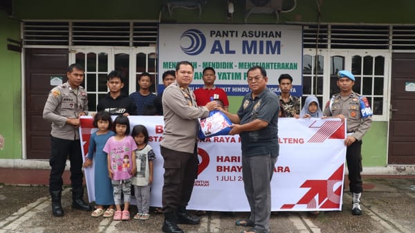 Hari Bhayangkara ke-79, Polresta Palangka Raya Berbagi Bansos ke Panti Asuhan Al-Mim