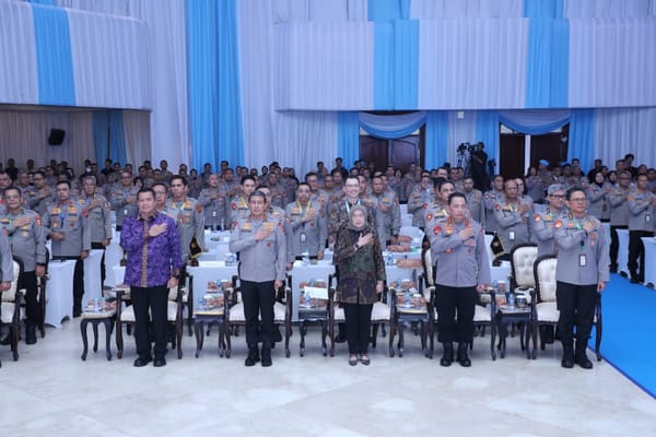 Kemenpan RB Anugerahkan Penghargaan ke Rumkit Bhayangkara dan 11 Satwil Polda Kalteng