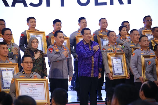 Divisi Humas Polri Raih Predikat WBK, Menpan RB Beri Apresiasi atas Komitmen Reformasi Birokrasi