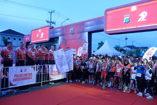 Polda Kalsel Sukses Gelar Banua Bhayangkara Run, Ribuan Peserta Ambil Bagian