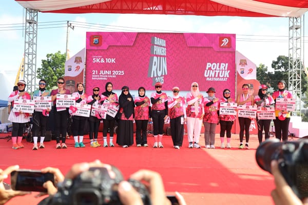 Rekor MURI Tercipta di Banua Pinkers Run 2025, Bhayangkari Kalsel Jadi Sorotan