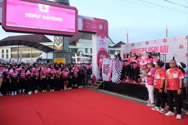 Bhayangkari Kalsel Pecahkan Rekor MURI Lewat Banua Pinkers Run 2025