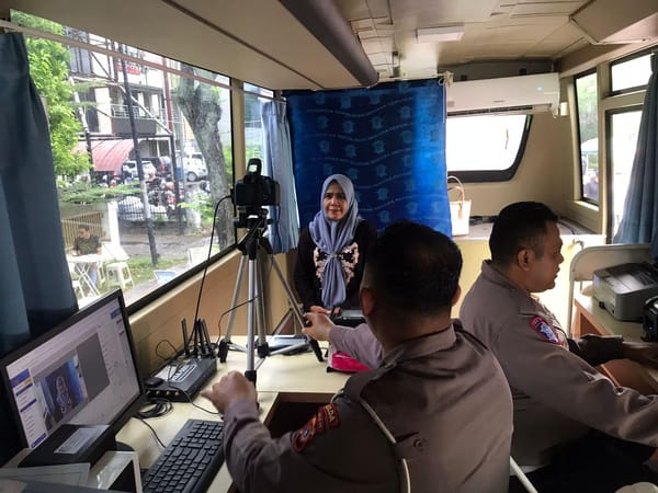CFD Jelang Hari Bhayangkara, Polri Hadirkan Samsat dan SIM Keliling untuk Warga