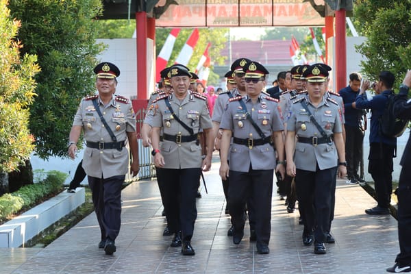 Polda Kalteng Gelar Ziarah dan Tabur Bunga di TMP Sanaman Lampang Sambut Hari Bhayangkara ke-79